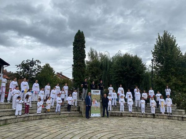 Promovimi i sportit të karatesë në qytetin e Prizrenit